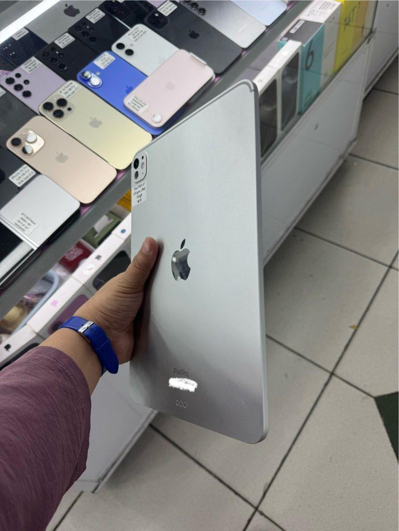 Ipad Pro M4 512gb 11inch Wifi No issue (Category: iPad) located in San Juan City. Submitted by keannagadgetph (Listing ID 1433901469, Image 2). Description: Available Units for today's POST! Ipad Pro M4 11' / 512gb / NTC Variant / Wifi - any colors available (price may vary) - good condition - 100% Makinis - Good battery - NTC Variant - No Repair ~ Accepting SWAP / TRADE IN / INSTALLMENT / BINTA UNIT ~ CASH ON DELIVERY METRO MANILA / LBC PAYMENT 