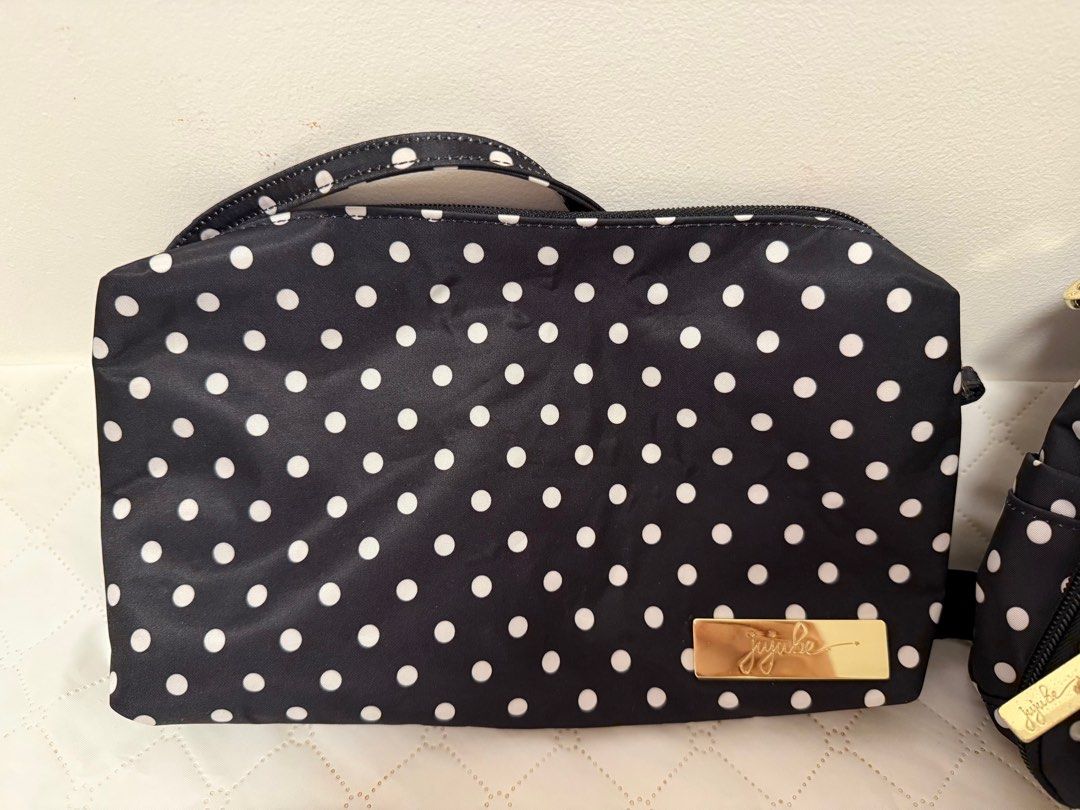JuJuBe Duchess BFF + MBRB + Be Quick (Category: Diaper Bags & Wetbags) located in Davao. Submitted by marisantospreloved (Listing ID 1433964265, Image 2). Description: GUC Duchess MBRB + Be Quick (short strap only) + BFF with shoulder straps only 🏷️ P1,800 + SF 📍Davao City 💰 GCASH/MAYA.