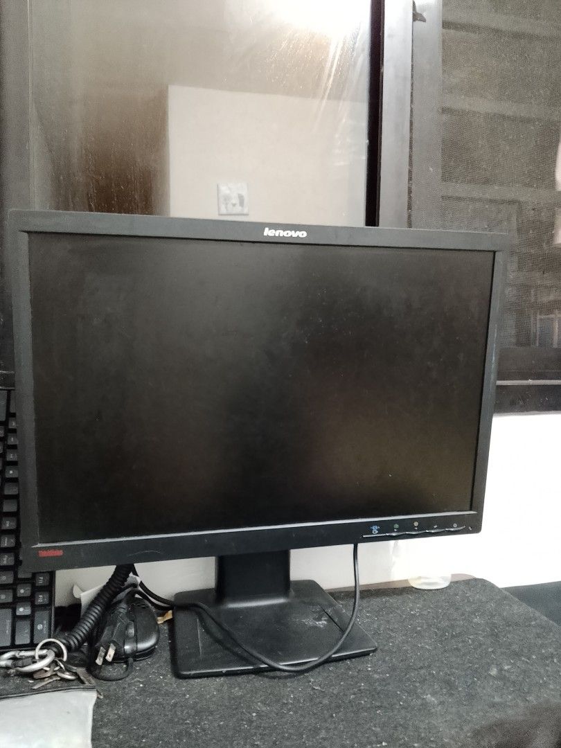 Lenovo Monitor (Category: Monitor Screens) located in Manila. Submitted by yicazahara (Listing ID 1433836433, Image 2). Description: - Lenovo monitor - Black bezel and stand - Lenovo logo on the back - Includes power cable - Suitable for office or home use.