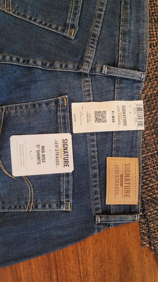 Levi's Strauss Shorts (Category: Shorts) located in Las Pinas. Submitted by declutterthevault (Listing ID 1433853181, Image 3). Description: - Ordered from the US - RFS: Wrong Size.