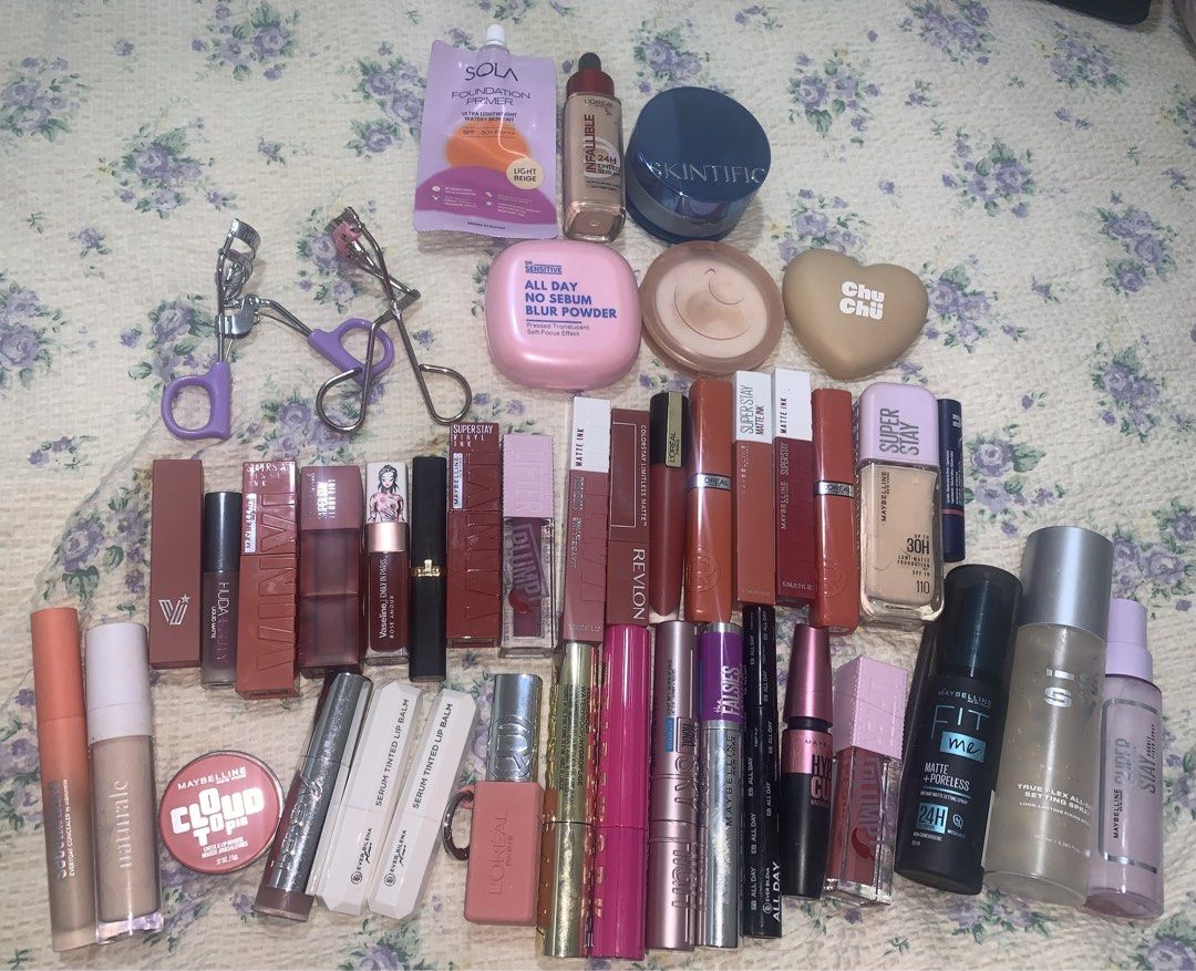 MAKEUP BUNDLE TAKE ALL 💛 (Category: Makeup) located in Makati City. Submitted by FashionFactory (Listing ID 1433957862, Image 1). Description: - Makeup bundle includes: - Lipsticks (various shades) - Mascaras - Concealers - Face Powders - Lip Balms - Eyelash Curler - Brands: Maybelline, Revlon, L'Oreal, Huda - Offers a range of products for a complete makeup look. - Condition: all items are used but in good condition:) what you see is what you g