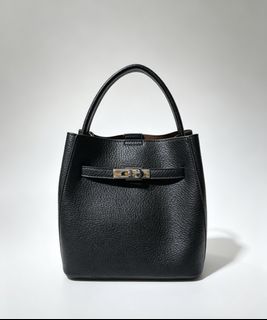 （分類：）位於 。 由 lasika15 提交（商品編號 1433830442，圖片 1）。簡介： 。