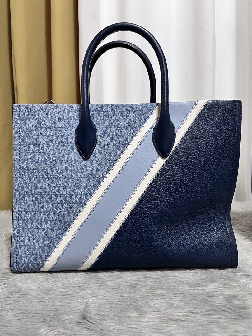 MK Mirella (Category: Luxury Bags & Wallets) located in Nagcarlan. Submitted by prelovedbymayen (Listing ID 1433886191, Image 3). Description: MK Mirella Blue ✅Japan Pre-loved ✅💯authentic ✅With minimal sign of use ✅very good condition .