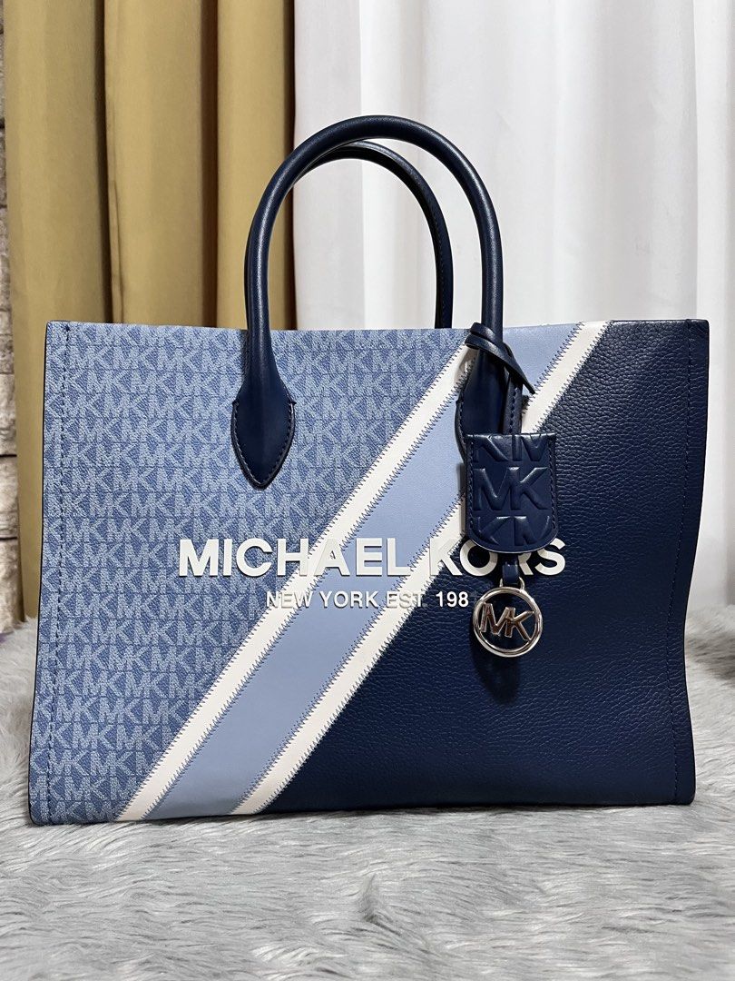 MK Mirella (Category: Luxury Bags & Wallets) located in Nagcarlan. Submitted by prelovedbymayen (Listing ID 1433886191, Image 2). Description: MK Mirella Blue ✅Japan Pre-loved ✅💯authentic ✅With minimal sign of use ✅very good condition .