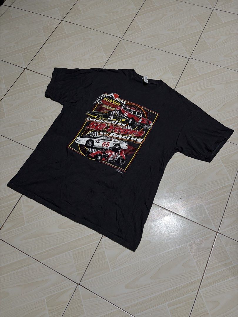 M/O NASCAR (Category: Tshirts & Polo Shirts ) located in Carmona. Submitted by arthrift.31 (Listing ID 1433957816, Image 2). Description: Width:24 Length:32 Condition:Excellent Colorrate:9/10 Issue:Minimal Crack .