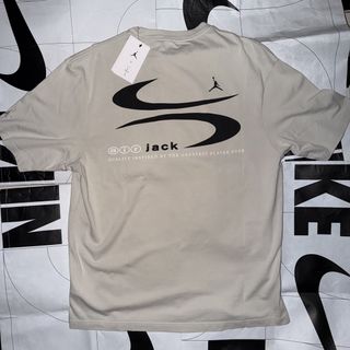 (Category: ) located in . Submitted by nikesuave (Listing ID 1433881932, Image 1). Description: .