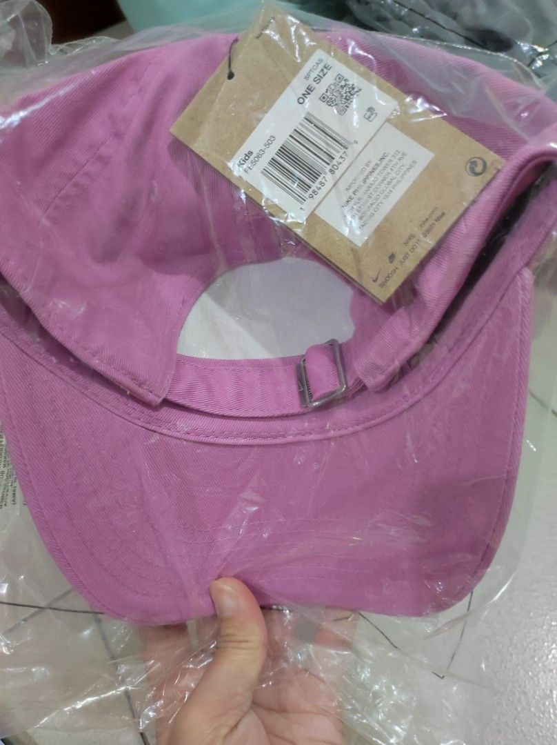 Nike Kids Club Cap (Category: Babies & Kids Fashion) located in Navotas City. Submitted by sellmystuff2 (Listing ID 1433815292, Image 3). Description: ✅ Brandnew with tags ✅ For kids only Ready to ship‼️‼️‼️.