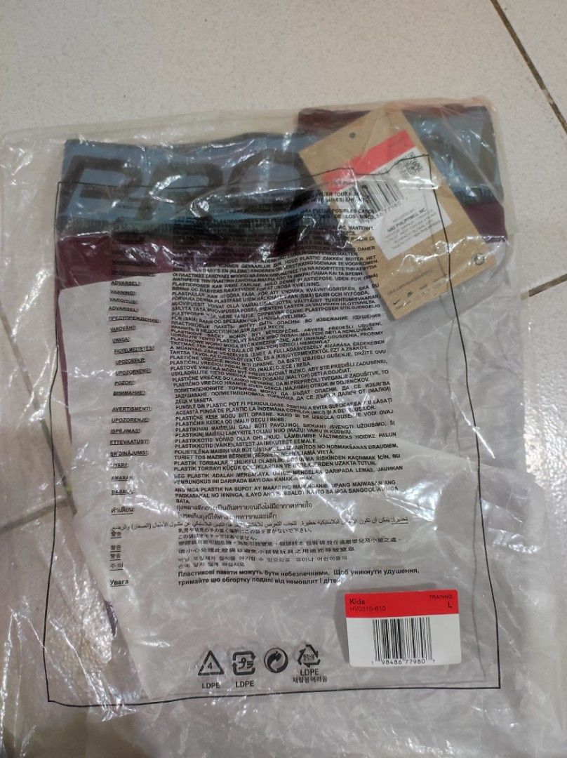 Nike Kids Shorts (Category: Babies & Kids Fashion) located in Navotas City. Submitted by sellmystuff2 (Listing ID 1433812155, Image 3). Description: ✅Legit Nike ✅ Brandnew with tags ✅ Size Large but fit sa Small size adult Ready to ship!!!.