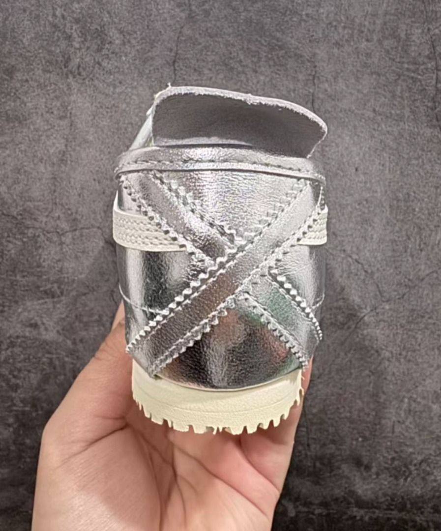 Onitsuka Tiger MEXICO 66 Silver Sneakers (Category: Sneakers) located in Singapore. Submitted by sharoliv02 (Listing ID 1433954687, Image 3). Description: Multiple colors available, all sizes are standard and complete, shop with confidence 🎁 View actual product photos .