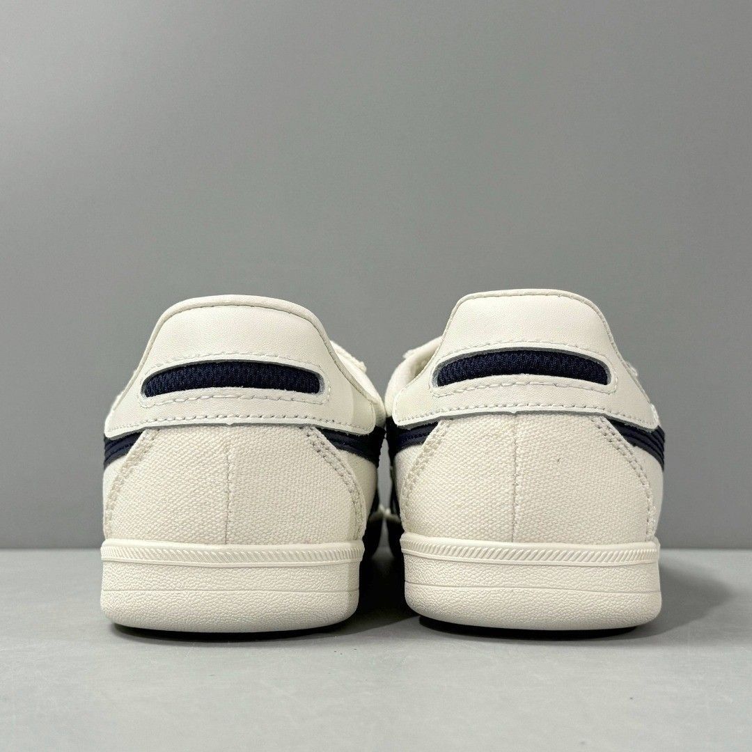 Onitsuka Tiger Tokuten Sneakers (Category: Sneakers) located in Singapore. Submitted by asingaporecity (Listing ID 1433876912, Image 3). Description: size：36--45 US4---US11 UK3---UK10.