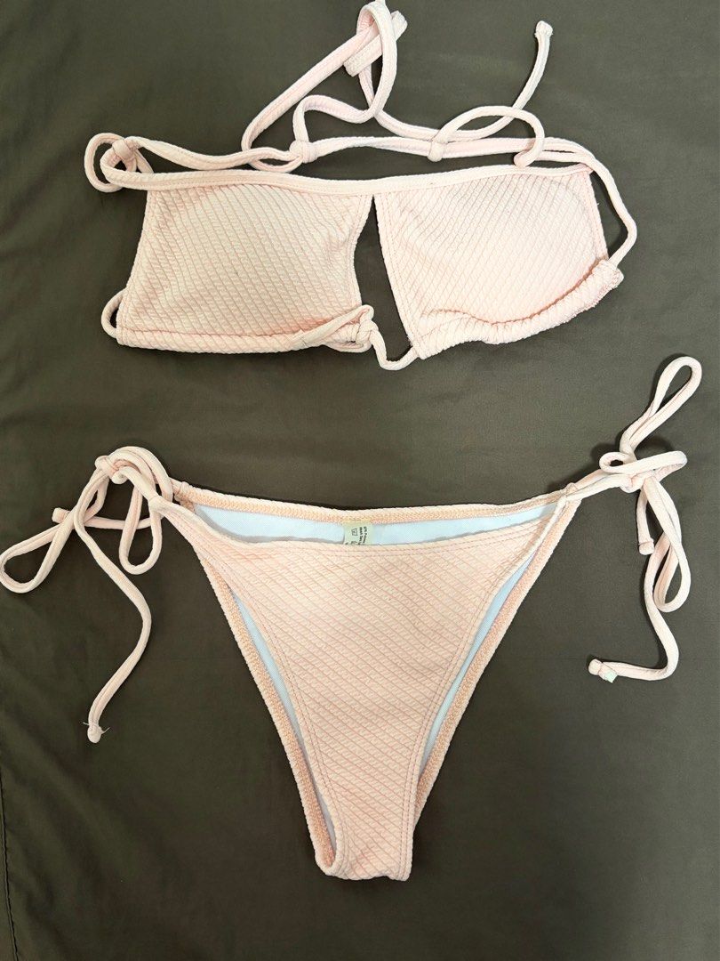 Peach Bikini/ Swimsuit two piece (Category: Bikinis & Swimsuits) located in Antipolo. Submitted by 210user (Listing ID 1433838068, Image 1). Description: READ - used once - color is on the peachy pink side (color may change on the photo bc of the lighting) - size medium but can also fit small (my bust size is 34C, hips 34 in, waist 25-26in) • no return and refund • payment first policy message me for inquiries! payment: gcash location: antipolo o