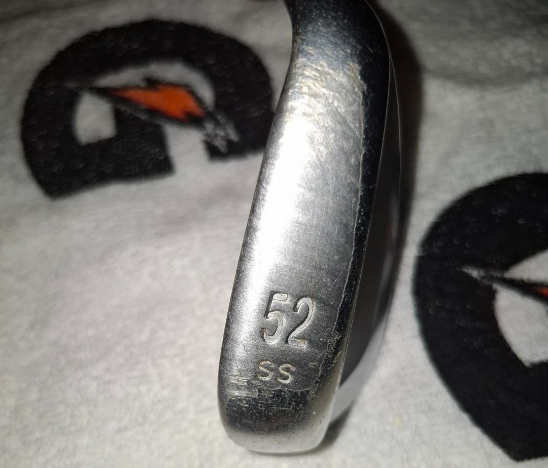 Ping Glide 52° SS Gorge Yellow Dot Head Only (right hand) - used (Category: Golf) located in Manila. Submitted by snoo-pee (Listing ID 1433870674, Image 1). Description: Ping Glide 52° SS Gorge Yellow Dot GW Gap Wedge Head Only, no shaft Used Meet up location flexible, message me and we decide agreement.