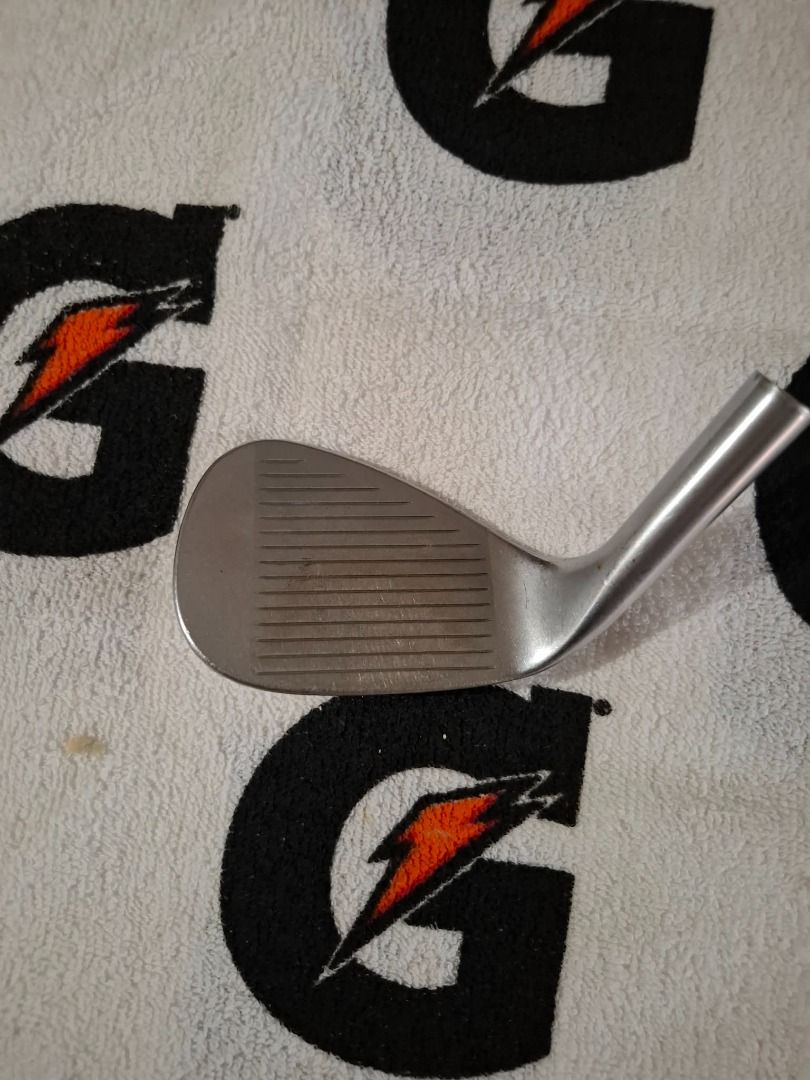 Ping Glide 52° SS Gorge Yellow Dot Head Only (right hand) - used (Category: Golf) located in Manila. Submitted by snoo-pee (Listing ID 1433870674, Image 2). Description: Ping Glide 52° SS Gorge Yellow Dot GW Gap Wedge Head Only, no shaft Used Meet up location flexible, message me and we decide agreement.