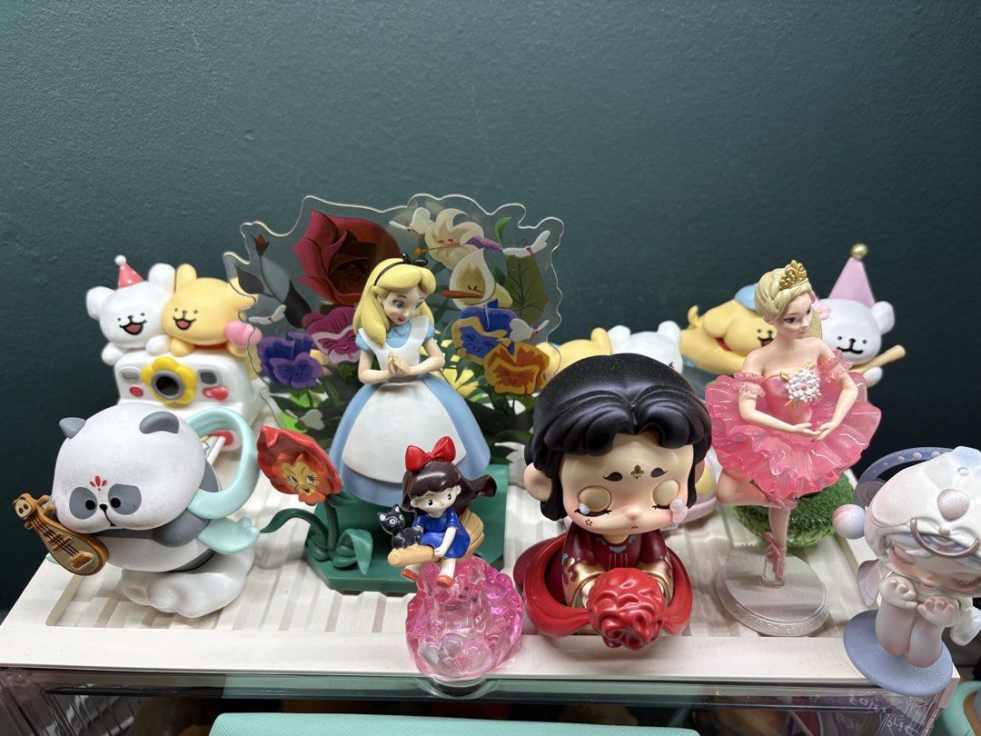 Random stuff (Category: Designer & Blind Box Toys) located in Singapore. Submitted by alexandraxx92 (Listing ID 1433876482, Image 1). Description: Everything here for $12 Self collect at 670626.