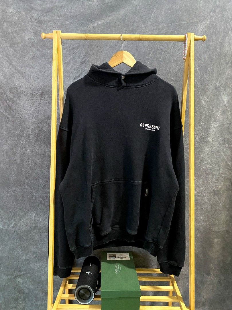 Represent Owners' Club Hoodie (Category: Hoodies) located in Manila. Submitted by thriftopia.ph (Listing ID 1433808931, Image 2). Description: dimes : 23 by 28 colorrate : 9/10 condition : 9/10 issue : none.