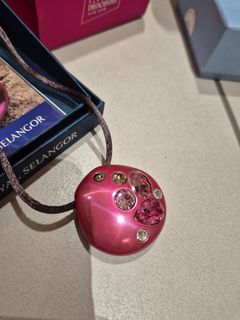 (Category: ) located in . Submitted by allie.preloved (Listing ID 1433839795, Image 1). Description: .