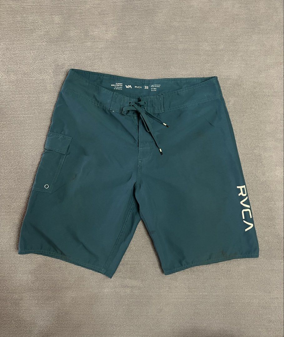 RVCA Eastern Trunk board shorts 32 (Category: Swim Trunks & Board Shorts) located in Aparri. Submitted by amnorthloots (Listing ID 1433784834, Image 1). Description: RV/CA Eastern Trunk 18” board shorts 32 Good as new No issue Color rate 9.5/10 Dimes Width 32” Length 20” Leg Opening 11.5” 🏷️500+sf 📍Aparri Cagayan.