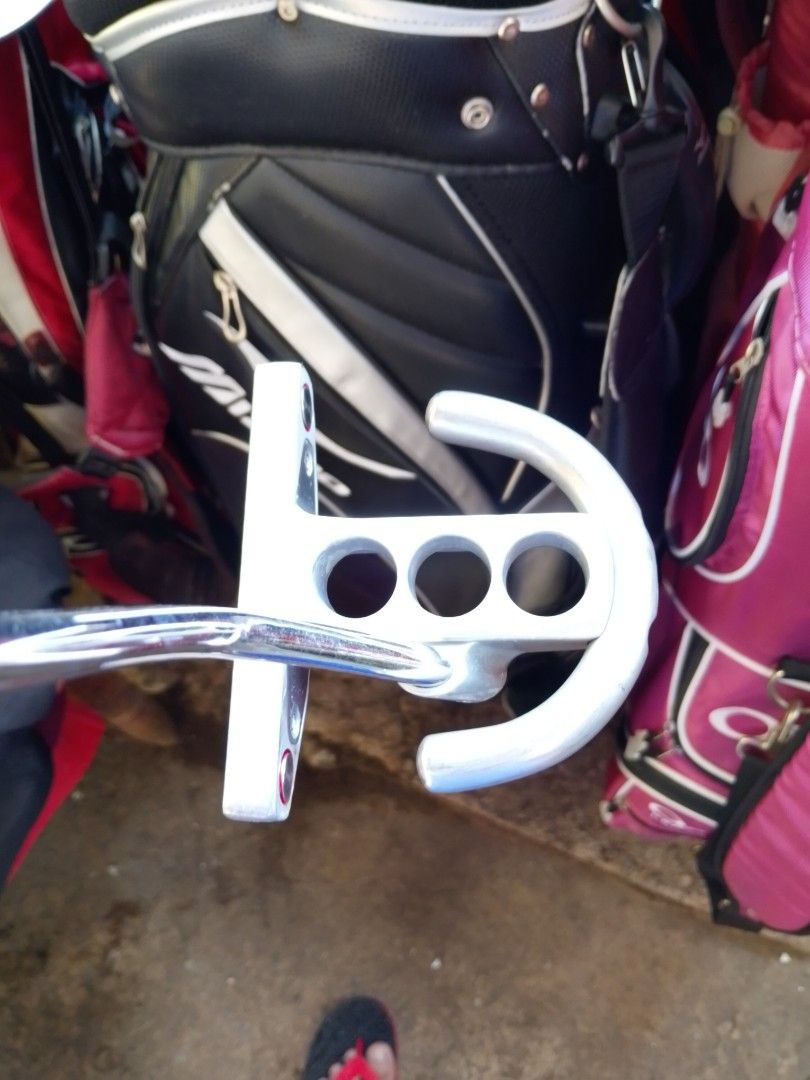 Scotty Cameron (Category: Golf) located in Cagayan de Oro. Submitted by sellerdan3 (Listing ID 1433848736, Image 1). Description: Scotty Cameron lightly used COD LBC.