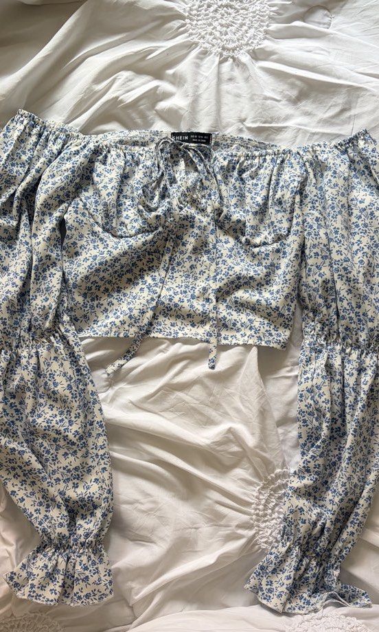 Shein Floral Off-Shoulder Blouse (Category: Blouses) located in Quezon City. Submitted by luvs4chi (Listing ID 1433852215, Image 1). Description: .