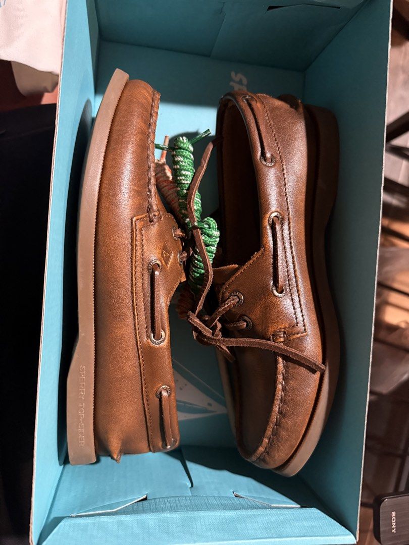 Sperry x Aritzia Boat Shoes (Category: Loafers) located in Quezon City. Submitted by mine4now (Listing ID 1433948317, Image 2). Description: Sperry x Aritzia Colab boat shoes for sale. Condition: Brandnew Size: 5 1/2 Issue: No issue but, box is no longer available—just the dust bag. RFS: DECLUTTERING Shipping fee: PAID by the buyer No: COD Courier: lbc, grab or lalamove MOP: Gcash or online banking *For sure buyer, shipping is on the next day aft
