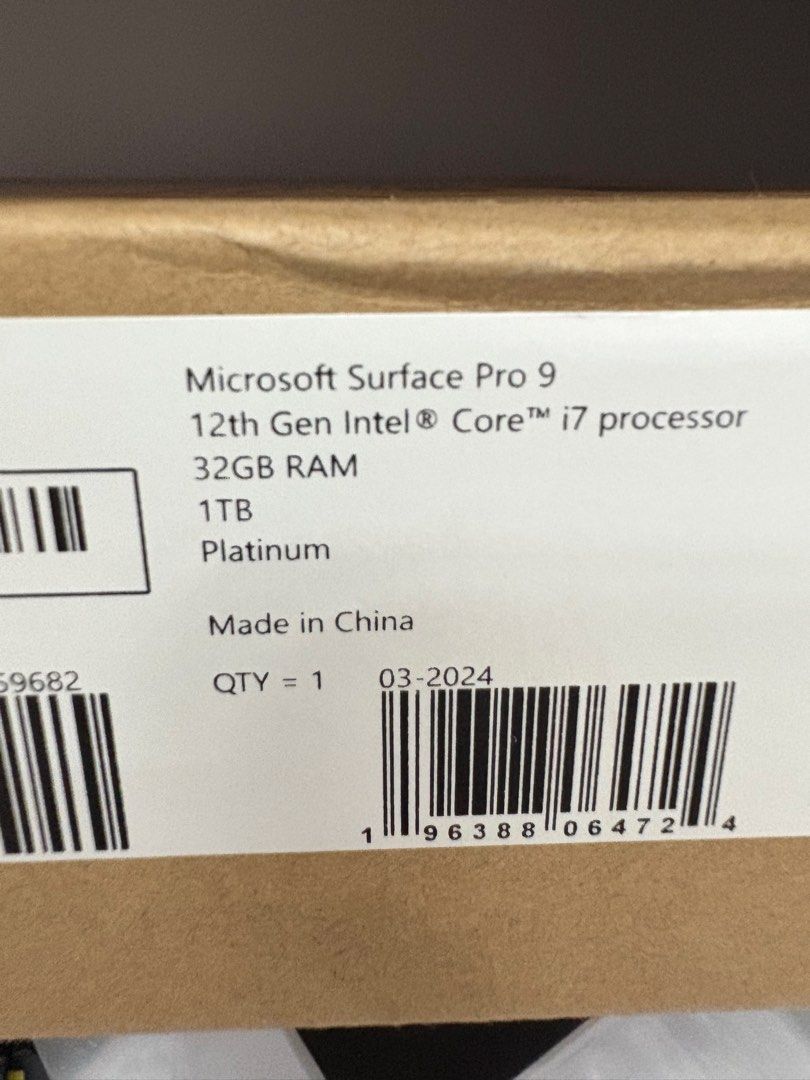 Surface pro 9 1TB i7 32GB ram440448202048153601