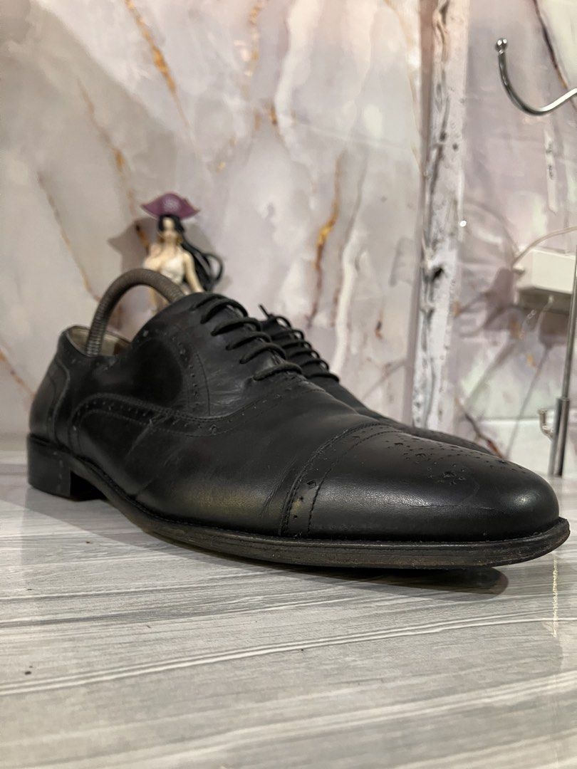 TANDY BLACK LEATHER SHOES SIZE 8 MEN (Category: Dress Shoes) located in General Mariano Alvarez. Submitted by adonid (Listing ID 1433795719, Image 2). Description: TANDY BLACK LEATHER SHOES ORIGINAL RANDY BLACK LEATHER SHOES GOOD CONDITION NORMAL SIGN OF USAGE ONLY SIZE 8 MEN.