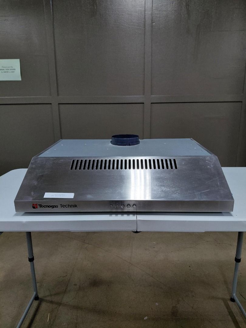 Tecnogas Technik Range Hood – Slightly Used, Good Condition (Category: Cookers) located in Quezon City. Submitted by qc_usedsurplusmaterials.ph (Listing ID 1433850535, Image 1). Description: Upgrade your kitchen with this Tecnogas Technik stainless steel range hood, designed to efficiently remove smoke, fumes, and grease during cooking. Details & Features: Brand: Tecnogas Technik Condition: Slightly used / Good condition Stainless steel body Effe