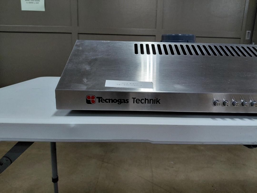 Tecnogas Technik Range Hood – Slightly Used, Good Condition (Category: Cookers) located in Quezon City. Submitted by qc_usedsurplusmaterials.ph (Listing ID 1433850535, Image 3). Description: Upgrade your kitchen with this Tecnogas Technik stainless steel range hood, designed to efficiently remove smoke, fumes, and grease during cooking. Details & Features: Brand: Tecnogas Technik Condition: Slightly used / Good condition Stainless steel body Effe