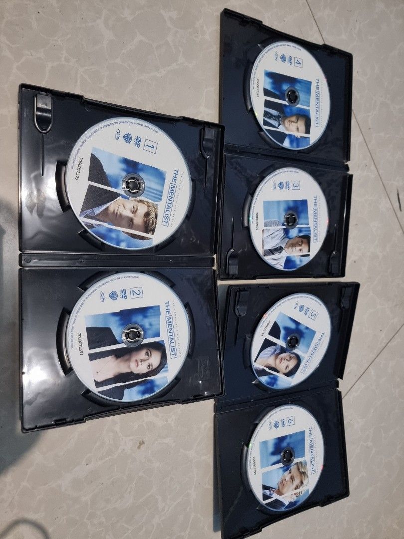 The Mentalist DVD Complete Series (Category: CDs & DVDs) located in Villaverde. Submitted by ejaythrift (Listing ID 1433928800, Image 3). Description: - The Mentalist: Complete Series DVD set - Includes all seasons - Features Simon Baker - Each DVD case contains multiple episodes.