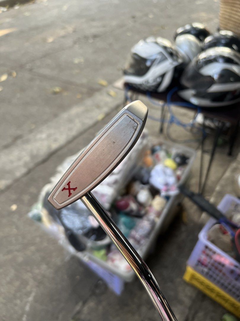 Titleist Scotty Cameron Red • X (Category: Golf) located in Manila. Submitted by horijapansurplus (Listing ID 1433892336, Image 2). Description: Titleist Scotty Cameron Red • X GSS Insert 360g 33 inches.