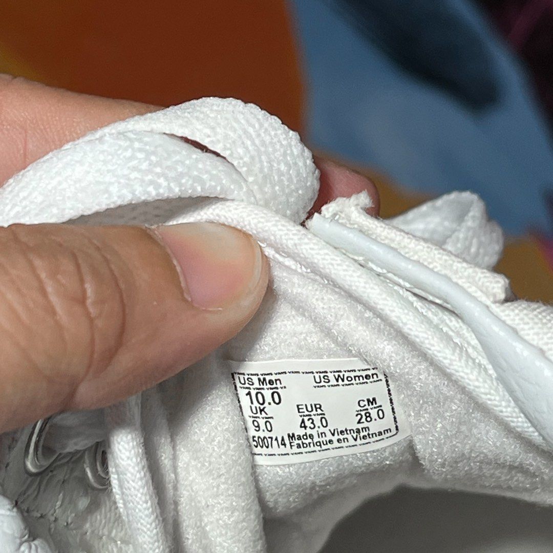 Vans Old Skool White Sneakers (Category: Sneakers) located in Leyte. Submitted by shoptastic_ph (Listing ID 1433972287, Image 2). Description: - White Vans Old Skool sneakers - Classic white canvas upper with side stripe - White laces and sole - Size: US Men 10, US Women 11, EUR 43, CM 28 - Made in Vietnam.