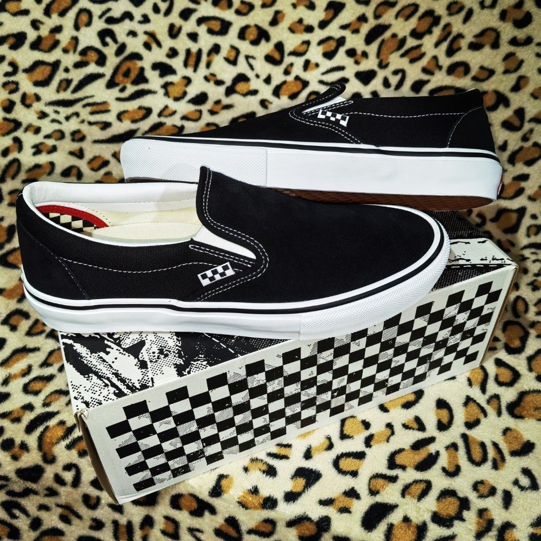VANS SKATE SLIP ON BLACK/WHITE ORIGINAL (Category: Sneakers) located in Quezon City. Submitted by hatebreeders (Listing ID 1433835999, Image 1). Description: VANS SKATE SLIP-ON BLACK/WHITE ✅ ₱4980🔥🔥🔥🔥 ❌ ₱5499 ON HAND WAY BELOW SRP US 10 MENS UK 9 EUR 43 CM 28 BRAND NEW 2025 NEW MODEL CLEAN PAIR NO HIDDEN ISSUE 100% ORIGINAL AUTHENTIC LEGIT WITH ORIGINAL SHOE BOX AND EXTRA BLACK LACES FOR PICK UP ONLY OR MEET UPS NEARBY BAGBAG NOVALICHES QC LO