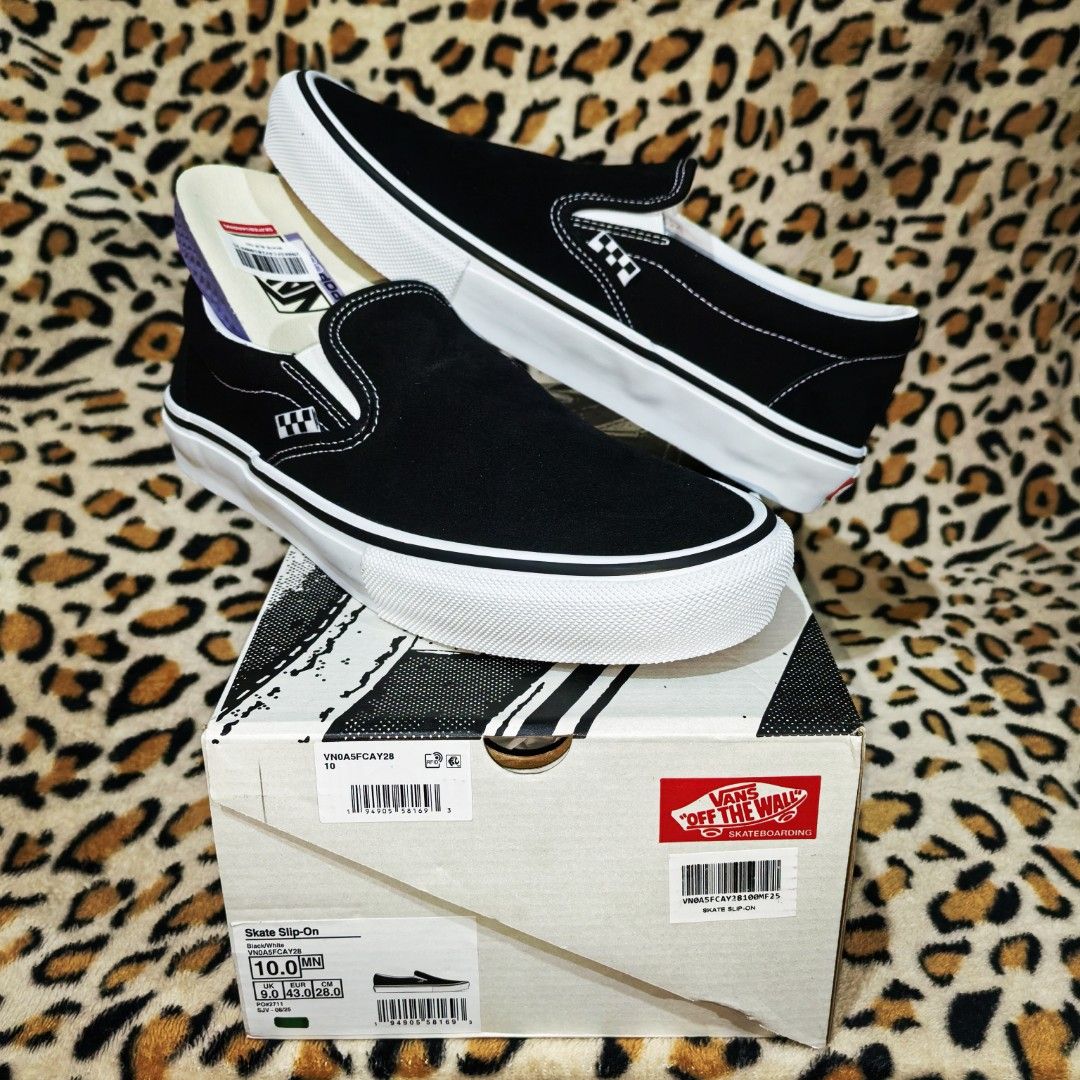 VANS SKATE SLIP ON BLACK/WHITE ORIGINAL (Category: Sneakers) located in Quezon City. Submitted by hatebreeders (Listing ID 1433835999, Image 2). Description: VANS SKATE SLIP-ON BLACK/WHITE ✅ ₱4980🔥🔥🔥🔥 ❌ ₱5499 ON HAND WAY BELOW SRP US 10 MENS UK 9 EUR 43 CM 28 BRAND NEW 2025 NEW MODEL CLEAN PAIR NO HIDDEN ISSUE 100% ORIGINAL AUTHENTIC LEGIT WITH ORIGINAL SHOE BOX AND EXTRA BLACK LACES FOR PICK UP ONLY OR MEET UPS NEARBY BAGBAG NOVALICHES QC LO