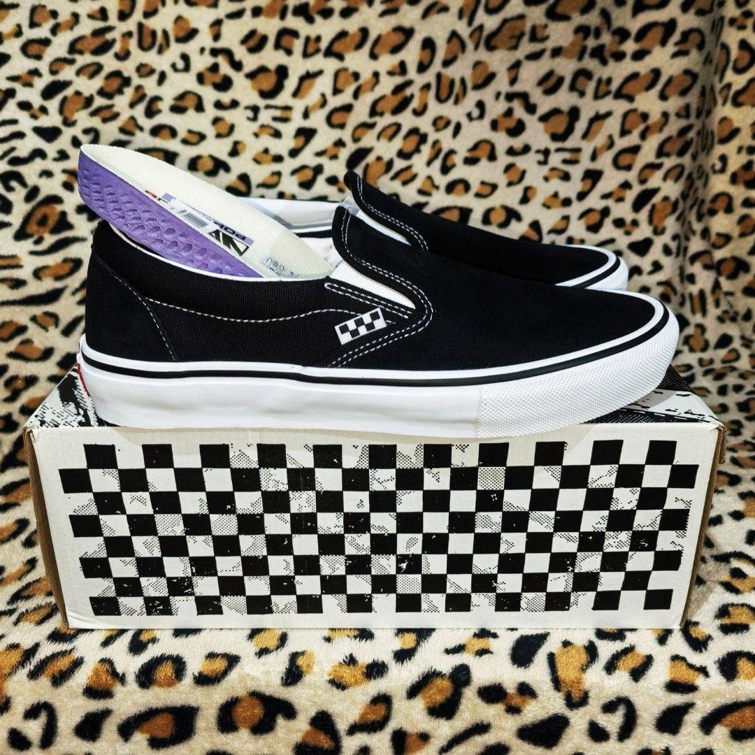 VANS SKATE SLIP ON BLACK/WHITE ORIGINAL (Category: Sneakers) located in Quezon City. Submitted by hatebreeders (Listing ID 1433835999, Image 3). Description: VANS SKATE SLIP-ON BLACK/WHITE ✅ ₱4980🔥🔥🔥🔥 ❌ ₱5499 ON HAND WAY BELOW SRP US 10 MENS UK 9 EUR 43 CM 28 BRAND NEW 2025 NEW MODEL CLEAN PAIR NO HIDDEN ISSUE 100% ORIGINAL AUTHENTIC LEGIT WITH ORIGINAL SHOE BOX AND EXTRA BLACK LACES FOR PICK UP ONLY OR MEET UPS NEARBY BAGBAG NOVALICHES QC LO
