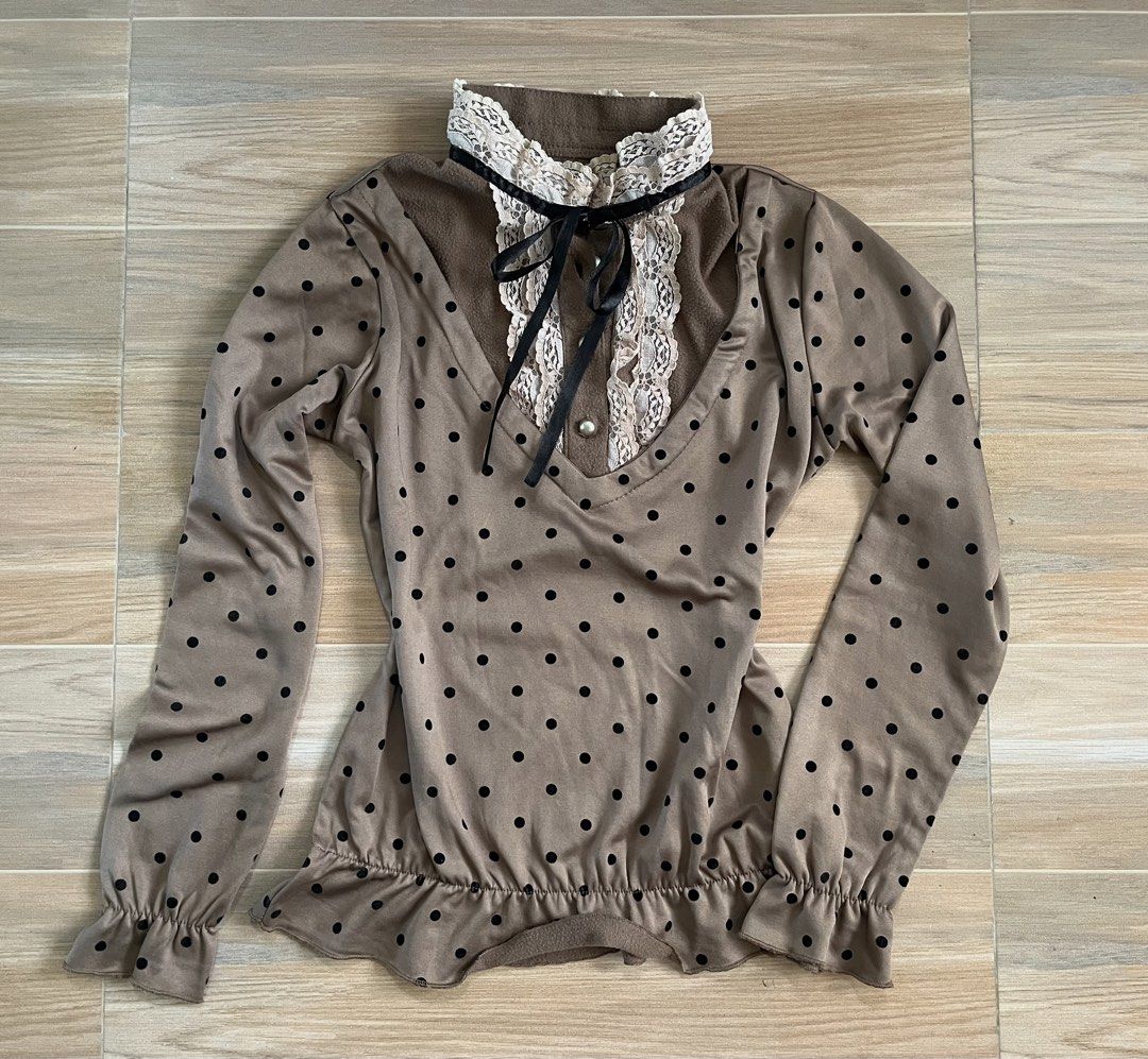 vintage layered polka lace top (Category: Longsleeves) located in Pasay City. Submitted by prettiest_girl_in_the_world (Listing ID 1433887364, Image 1). Description: - size small to medium - length 23in - no issue/s - sf to be covered by the buyer.