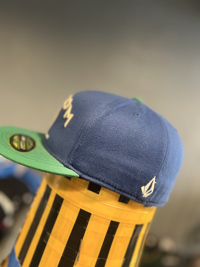 Volcom Cap (Category: Cap & Hats) located in Pasir Mas. Submitted by nik_firdaus84 (Listing ID 1433837512, Image 2). Description: kondisi padu colour menarik fited size dewasa 71/4 58cm harga x termasuk postage fo fast response wsap 0️⃣1️⃣1️⃣2️⃣1️⃣9️⃣3️⃣1️⃣9️⃣3️⃣9️⃣.