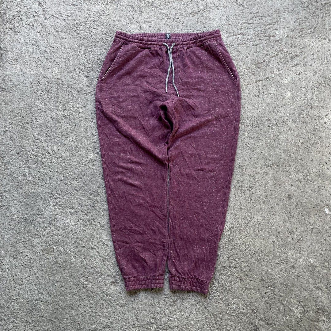 Volcom Stone ‘burgundy’ Jogger Pants (Category: Joggers) located in Cebu City. Submitted by jaydeeace (Listing ID 1433918681, Image 1). Description: Volcom Stone ‘burgundy’ Jogger Pants Medium Waistline 28-38 Length 37 Excellent condition Dm if Interested 📩.