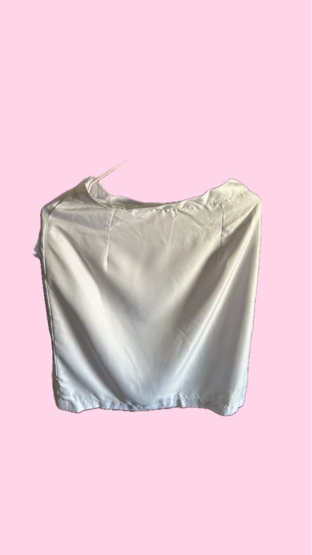 UST FOP Uniform (2 sets) (Category: Sets or Coordinates) located in Manila. Submitted by ags_closet (Listing ID 1433795877, Image 3). Description: - 400 per set - Double lined skirt - Take all for ₱750 - RFS: decluttering.