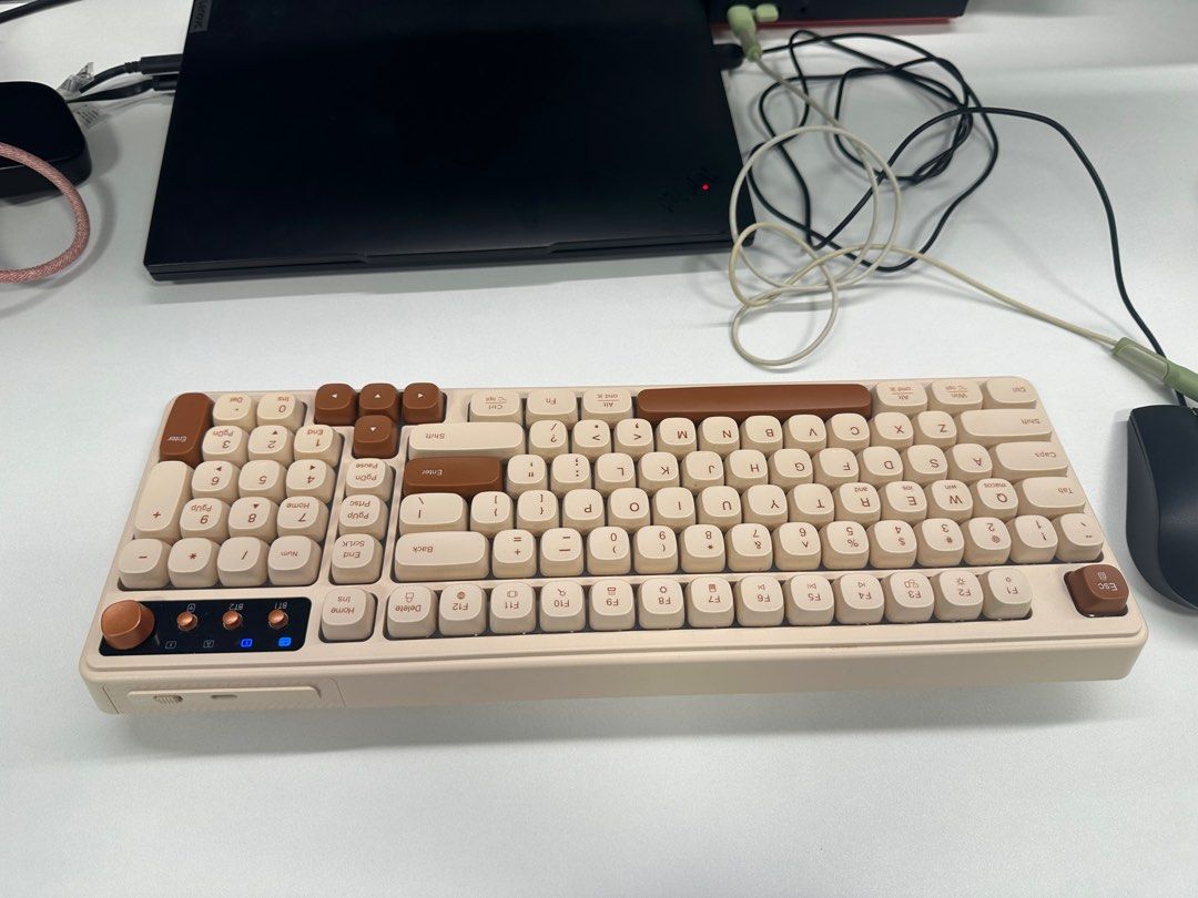Wireless mechanical Keyboard440455953594470401