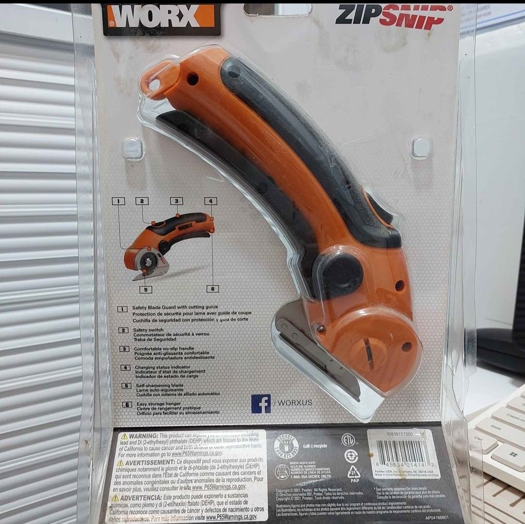 Worx Zipsnip Cordless Electric Cutter (Category: Everything Else Others) located in Manila. Submitted by everythingnifty (Listing ID 1433933363, Image 2). Description: Worz Zipsnip Cordless Electric Cutter Dubai bought loc: San Andres Bukid Manila.