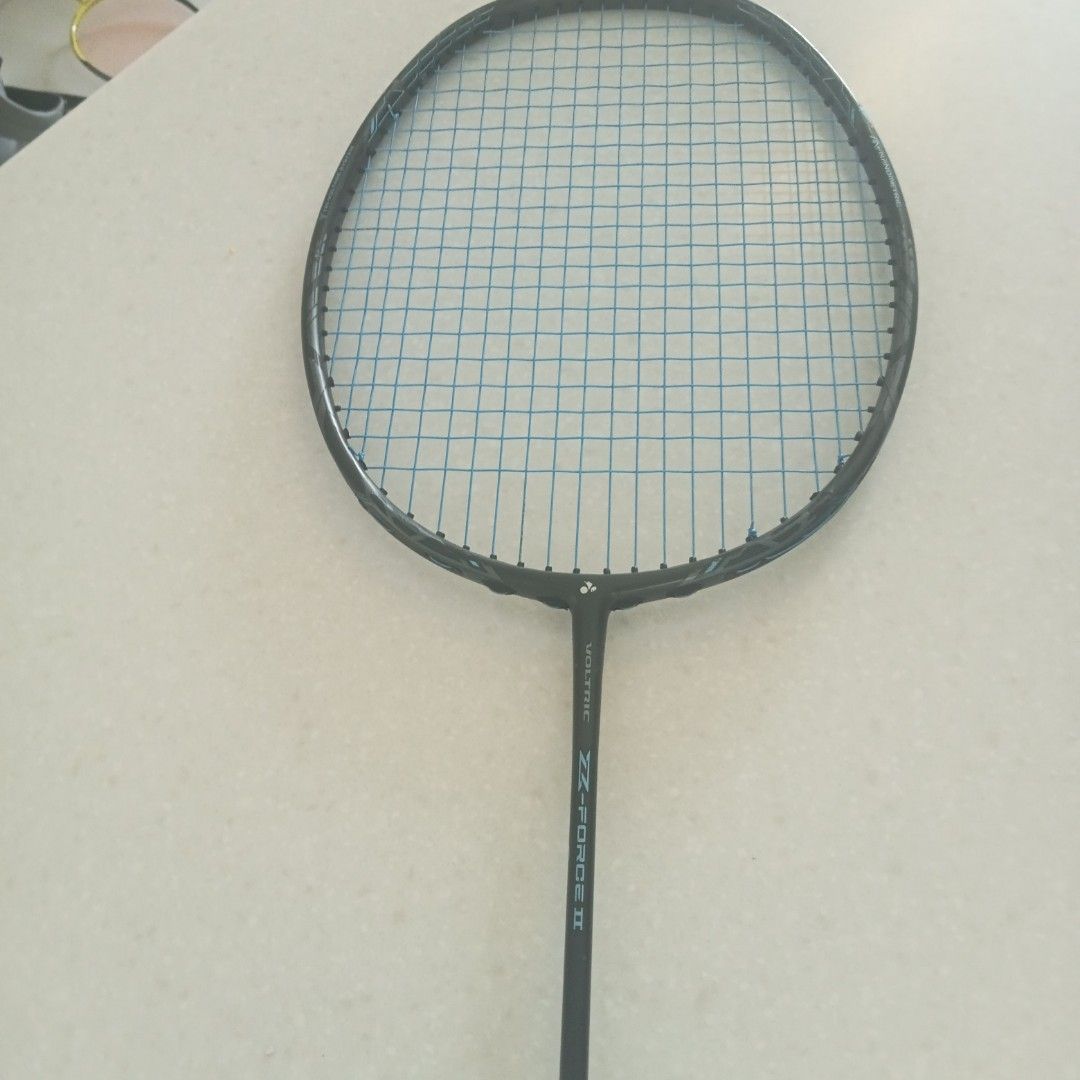 【YONEX】VOLTRIC Z-FORCE II（4UG5） Yonex Voltric Z-Force II Badminton Racket 4uG5, Sports Equipment