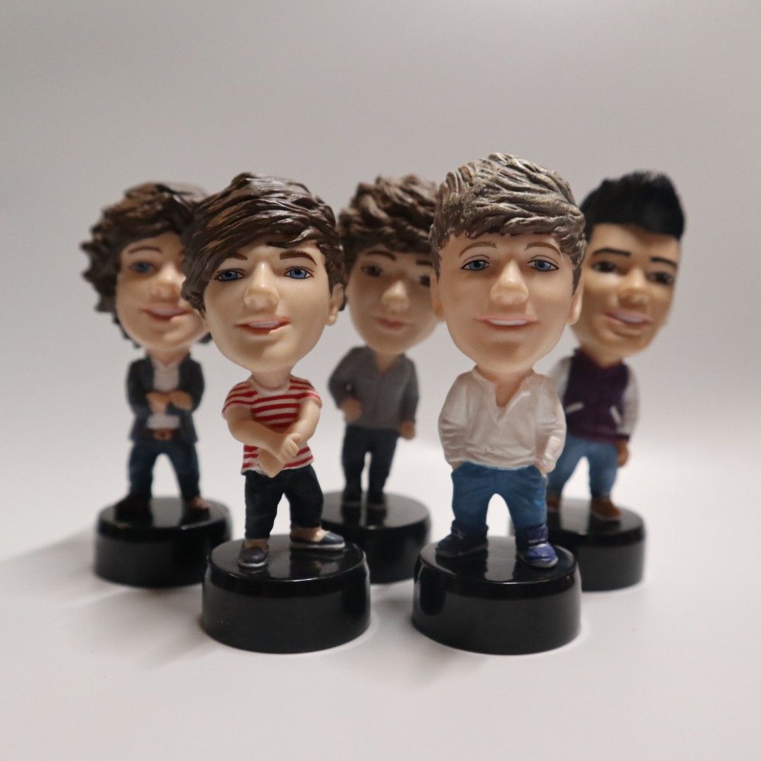 1PC Mini Figurine - One Direction 1D (Category: Figurines & Statues) located in San Pedro. Submitted by mmpnov (Listing ID 1434133365, Image 1). Description: ₱2K as set 1PC Niall extra CONDI 4/5 — signs of use RFS extras LOC San Pedro, Laguna TAGS louis tomlinson zayn malik liam payne niall horan harry styles.