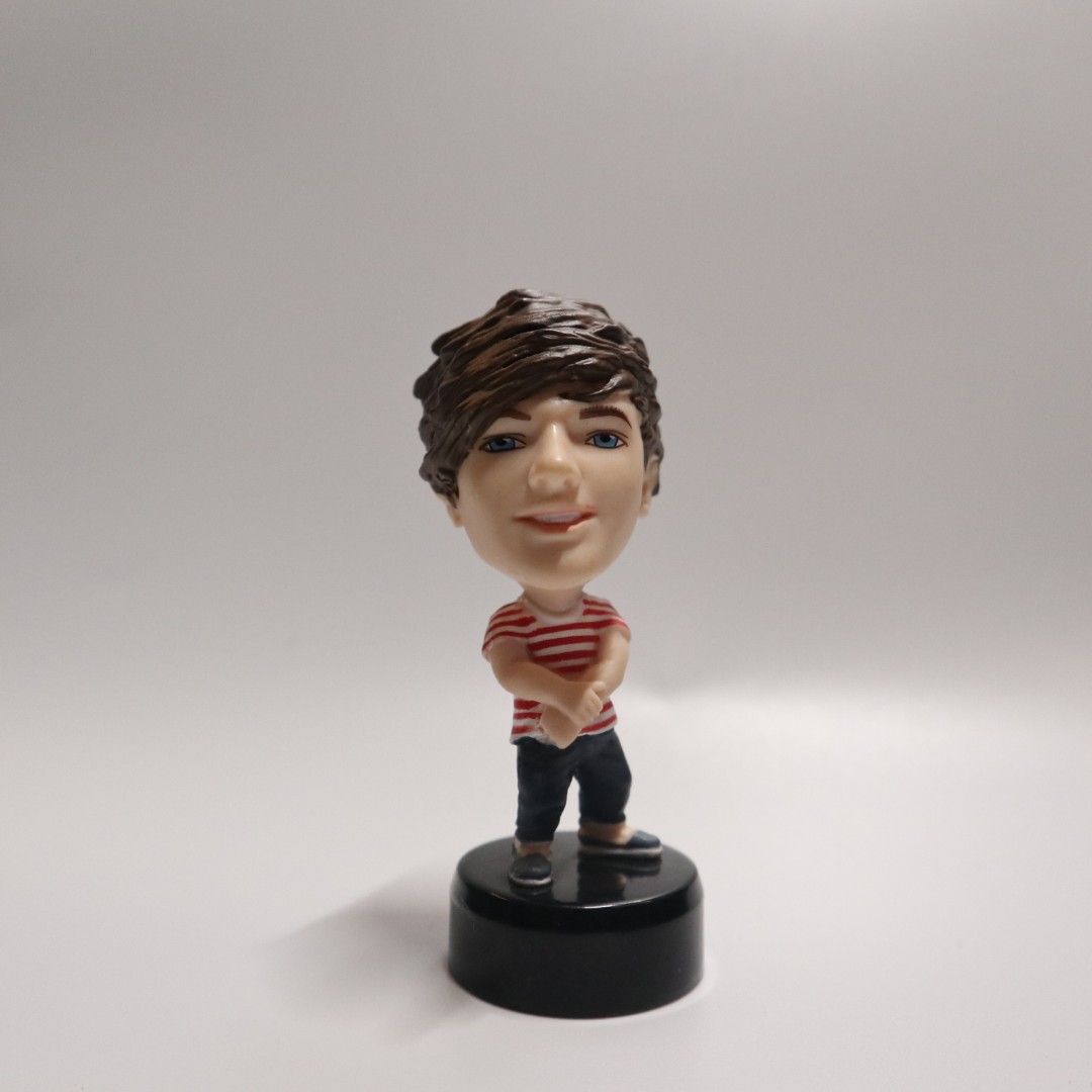 1PC Mini Figurine - One Direction 1D (Category: Figurines & Statues) located in San Pedro. Submitted by mmpnov (Listing ID 1434133365, Image 3). Description: ₱2K as set 1PC Niall extra CONDI 4/5 — signs of use RFS extras LOC San Pedro, Laguna TAGS louis tomlinson zayn malik liam payne niall horan harry styles.