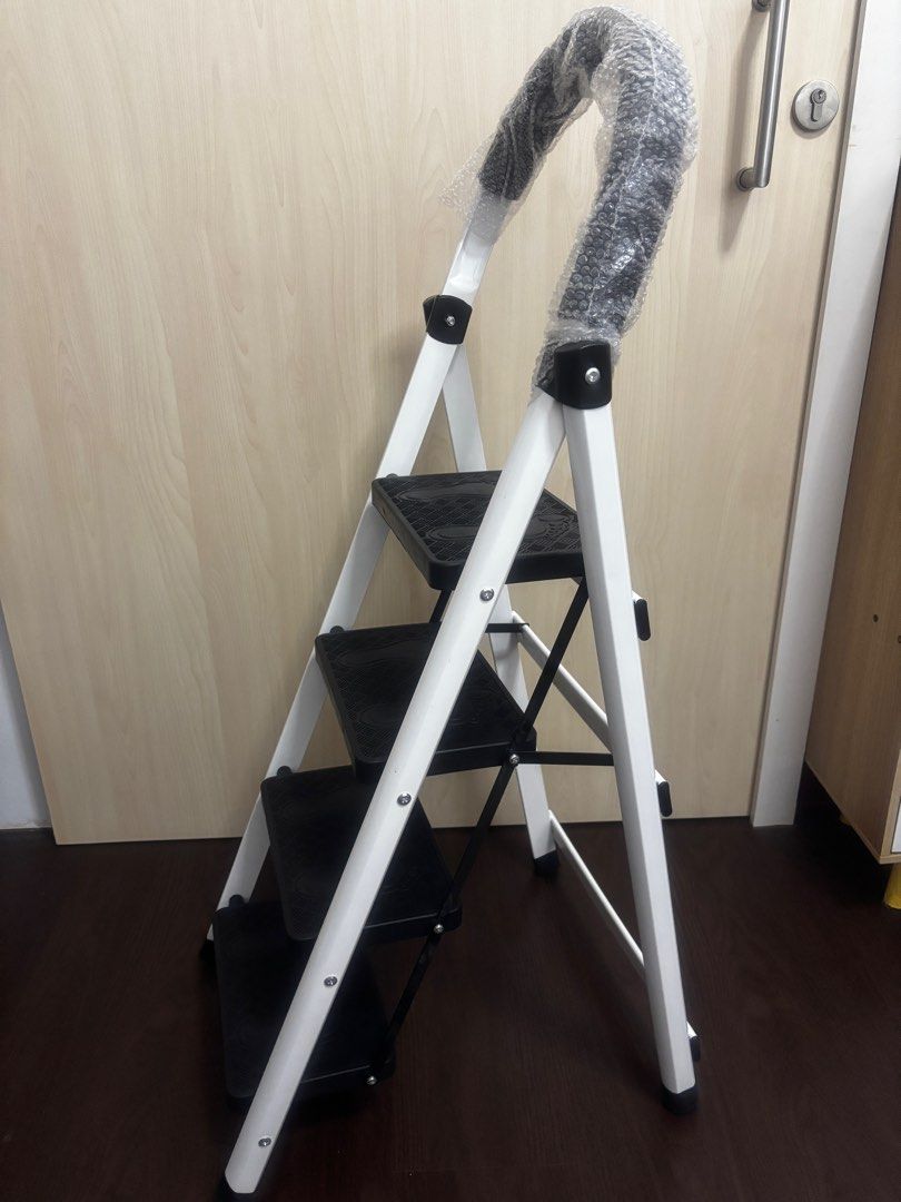 4 step ladder