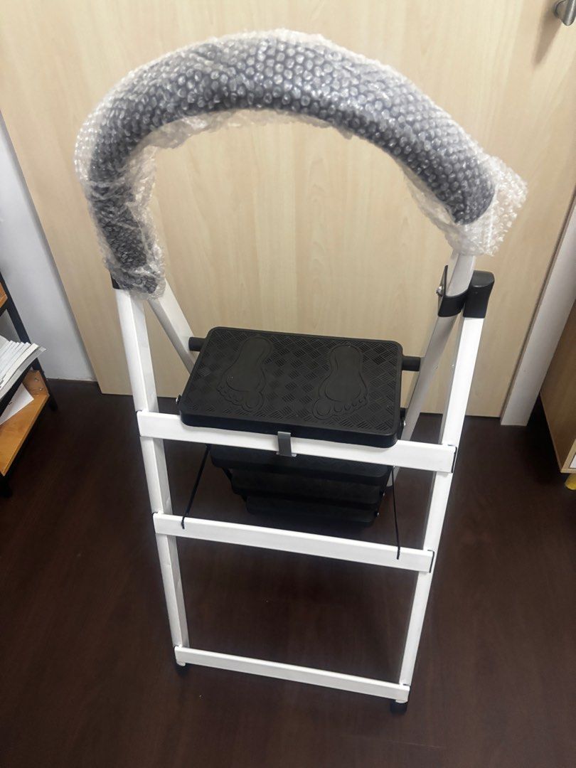 4 step ladder439493323181926403