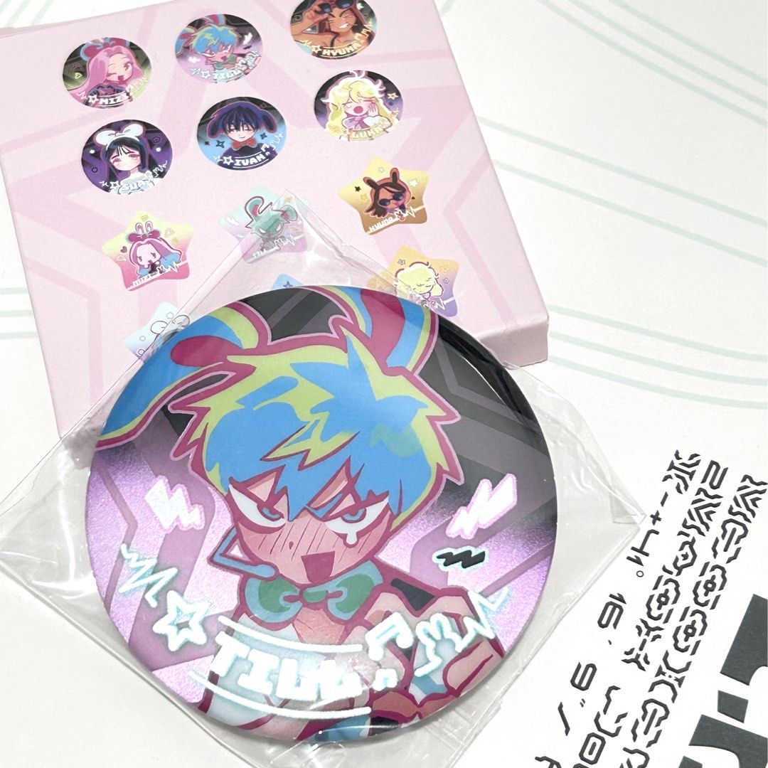 Alien stage till alnst bunny badge, Hobbies & Toys, Collectibles ...