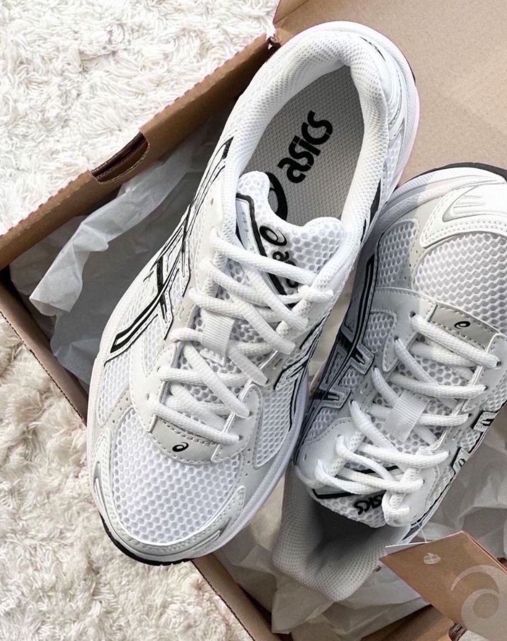 Asics Gel-1130 (Category: Sneakers) located in Singapore. Submitted by xedmightyf (Listing ID 1433990334, Image 3). Description: 【Trusted Seller】 Brand: Asics Item: Asics Gel-1130 🔹 Brand new, great quality 🔹 Free shipping J&T/Ninja Van 🔹 Cash on delivery 🔹 3-day photo confirm before shipping 🤝 Returning customers — discounts available!.