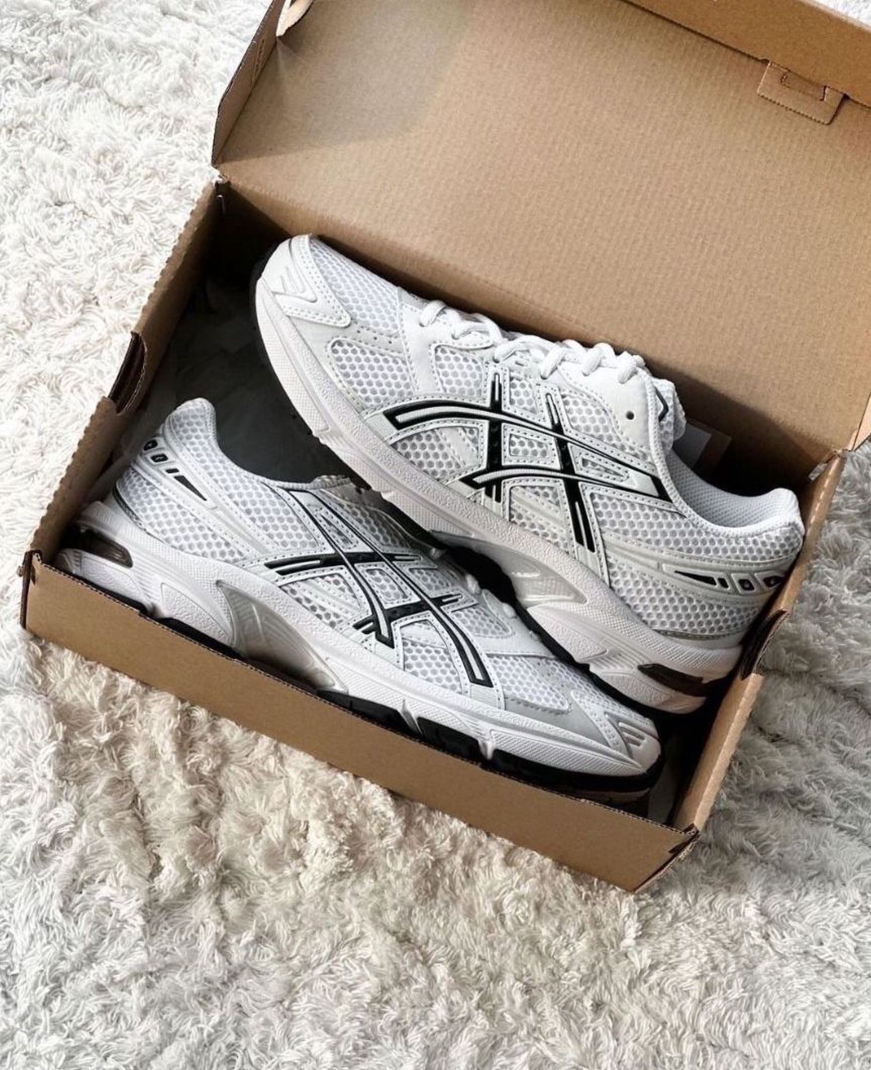 Asics Gel-1130 (Category: Sneakers) located in Singapore. Submitted by xedmightyf (Listing ID 1433990334, Image 2). Description: 【Trusted Seller】 Brand: Asics Item: Asics Gel-1130 🔹 Brand new, great quality 🔹 Free shipping J&T/Ninja Van 🔹 Cash on delivery 🔹 3-day photo confirm before shipping 🤝 Returning customers — discounts available!.