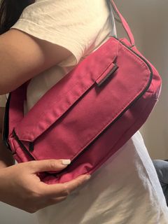 (Category: ) located in . Submitted by beauxvetements (Listing ID 1433985215, Image 1). Description: .