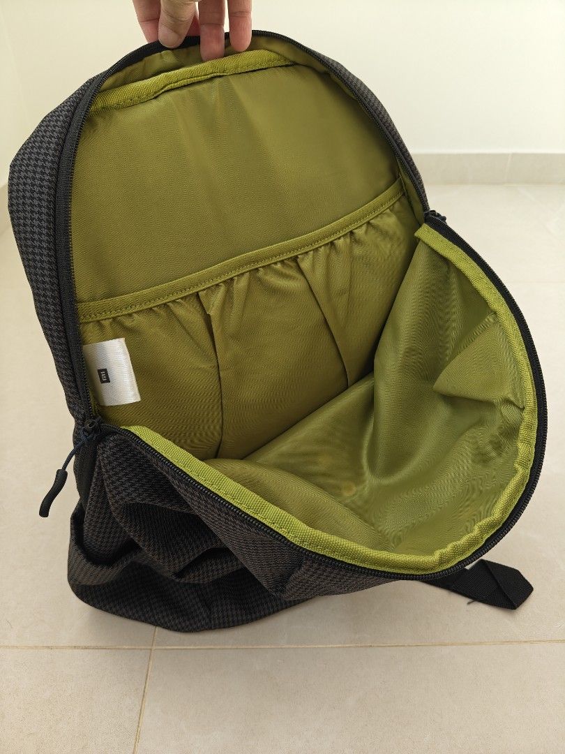 Backpack (Category: Backpacks) located in Singapore. Submitted by man-go (Listing ID 1433985493, Image 3). Description: - Light weight - Stylish pattern - Padded back and straps for comfort - Self collection at MacPherson mrt - slightly nego for fast deal .